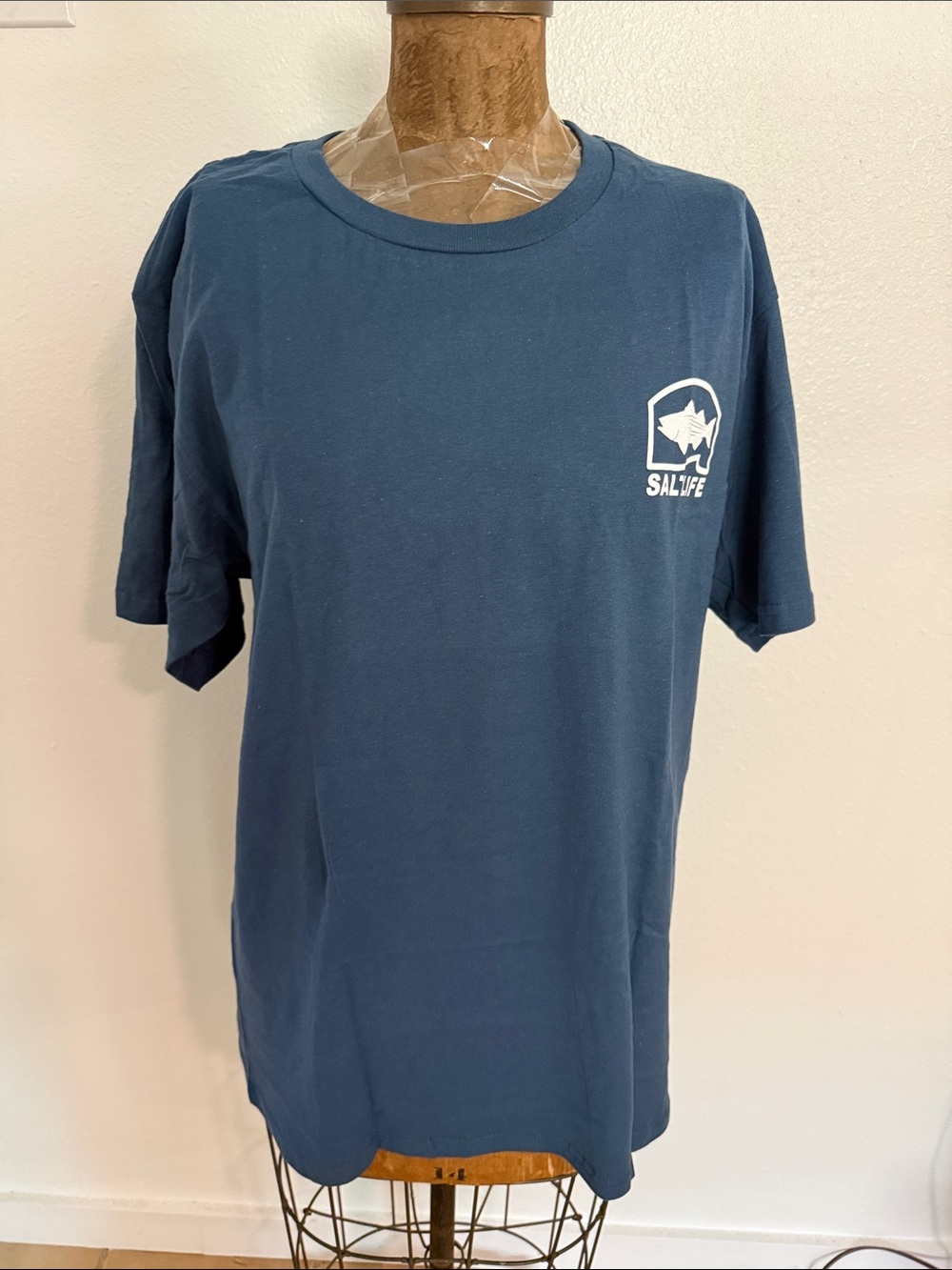 NWT Salt Life Men's Short Sleeve Cotton T-Shirt in Navy Blue with White Logo L